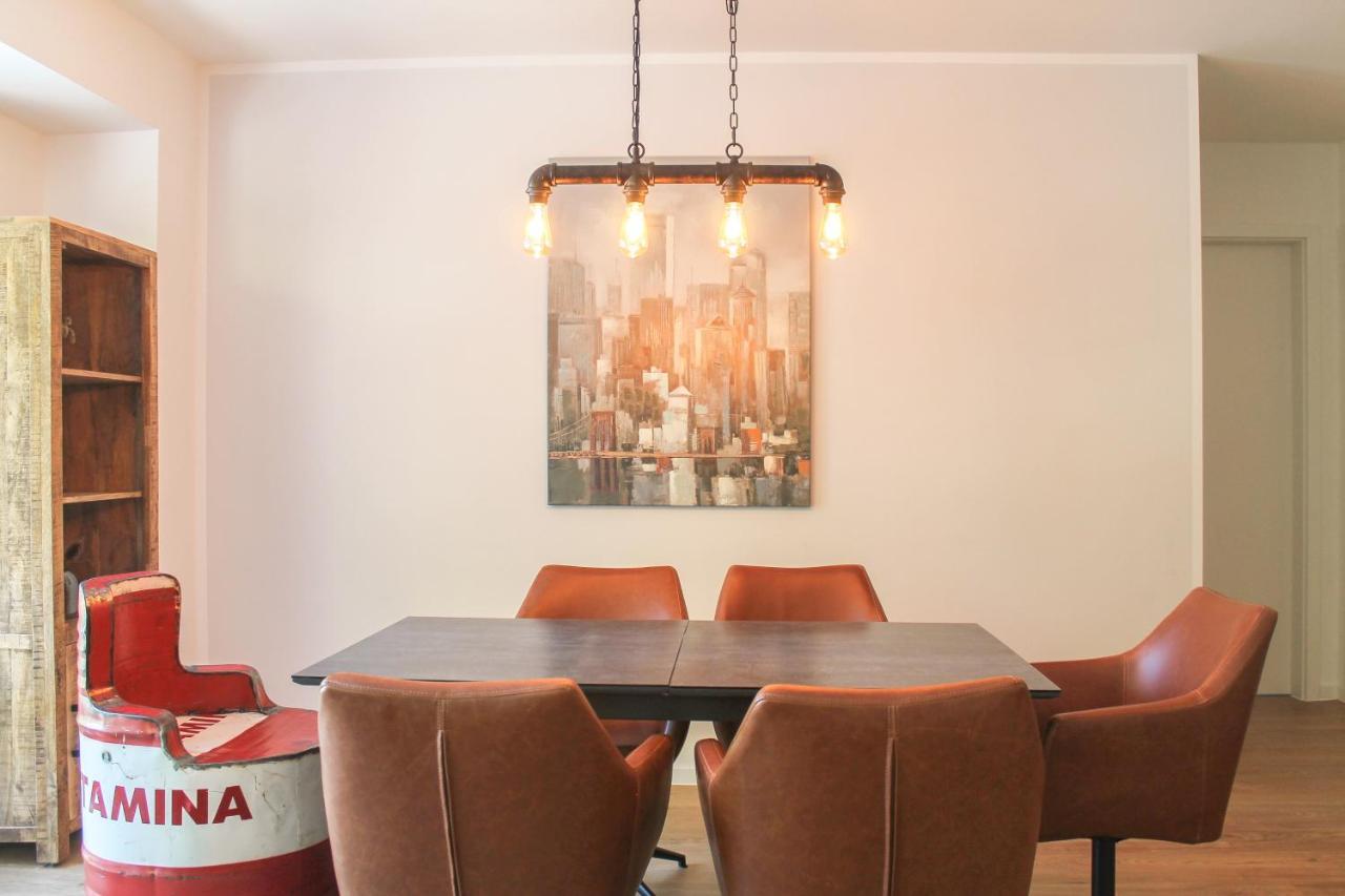 New York - Fuer Freunde & Familien, Stadtnah, Parkplatz, E-ladestation, Gitterbox Fuer Fahrraeder, Fitnessstudio, Digitale Gaestemappe Mit Restaurant- Und Unternehmenstipps * Koblenz (Rhineland-Palatinate)